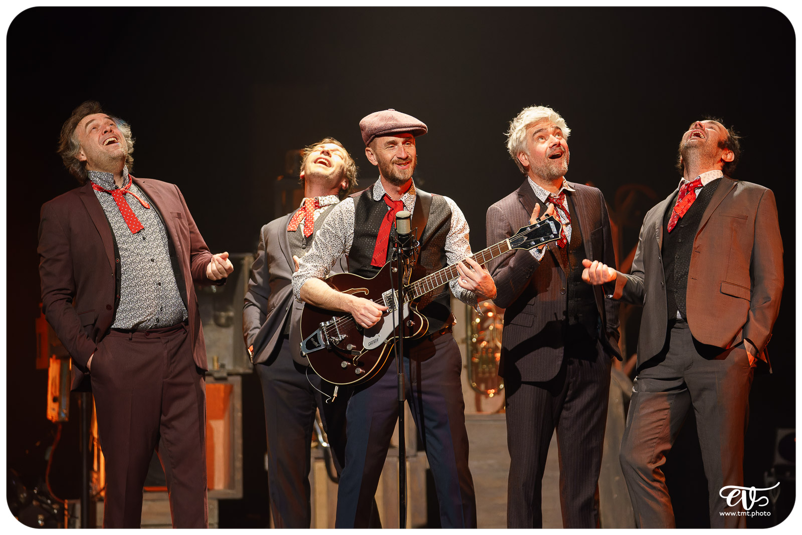 NOS COURSES FOLLES - LES FOUTEURS DE JOIE